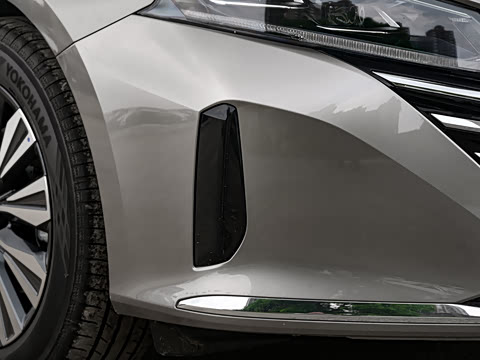 2025�� 2.0L XL-TLS ������