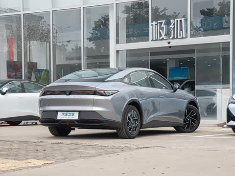 2025�� �Ŀ� 560PRO 185kW