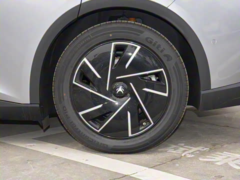 2025�� �Ŀ� 560PRO 185kW