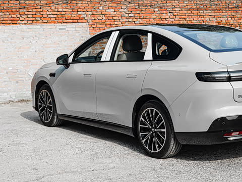 2027�� 670������