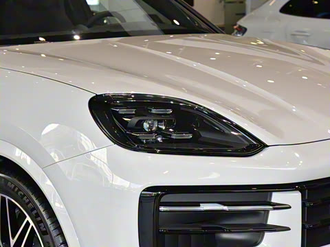 2026�� Cayenne Coup�� 3.0T