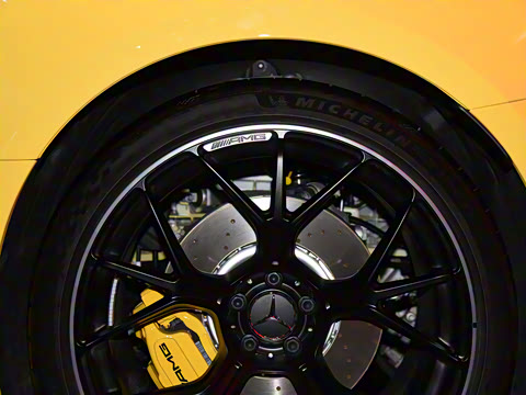 2025�� AMG GT 63 4MATIC+