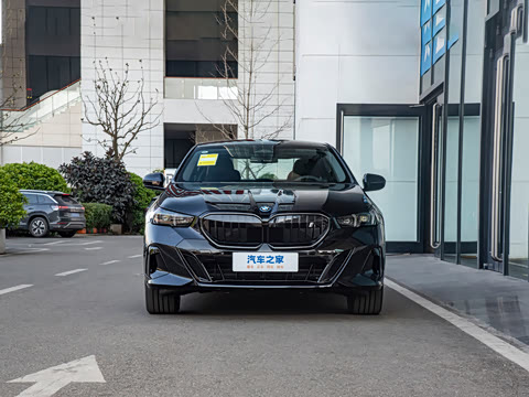 2026�� �Ŀ� eDrive 40L M�˶���װ