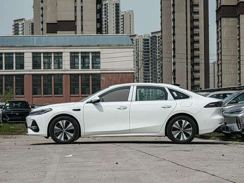 2026�� EM-i 235km ̽��+��