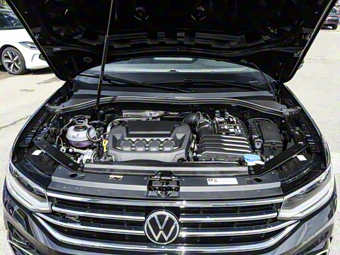 2025�� ���ڿ� 330TSI �Զ�����R-Line��ҫ��