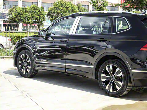 2025�� ���ڿ� 330TSI �Զ�����R-Line��ҫ��