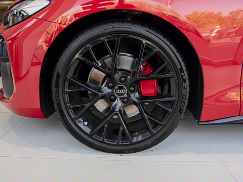 2026�� TFSI quattro 150kW �����޶���