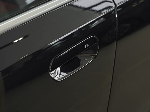 2026�� �Ŀ� eDrive 35L M�˶���װ