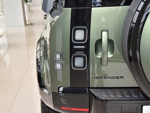 2026�� 110 3.0T P400 �����ر��