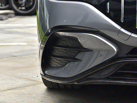 2023�� AMG EQE 53 4MATIC+