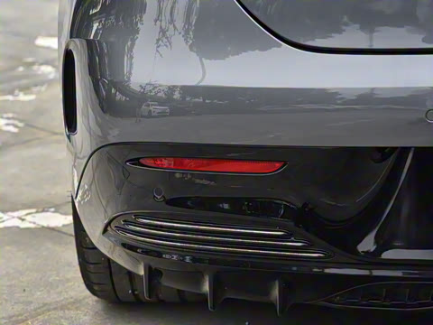 2023�� AMG EQE 53 4MATIC+