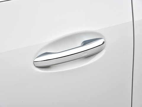 2026�� GLC 300 L 4MATIC ������