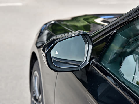 2026�� 525i M�˶���װ