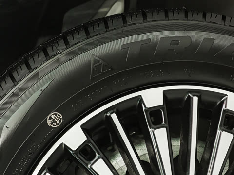 2025�� 401KM ������м�Ӫ�� 8��