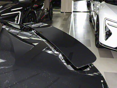 2025�� �Ŀ� Max���̰�