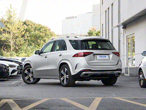 2025�� GLE 400 e 4MATIC