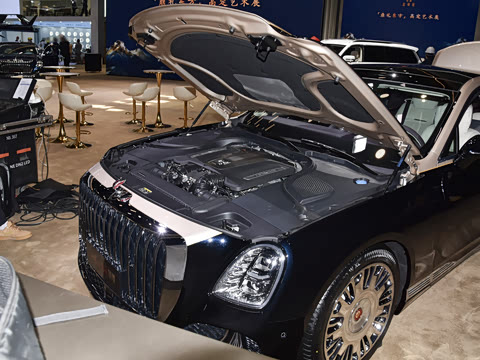 2026�� 4.0T V8��