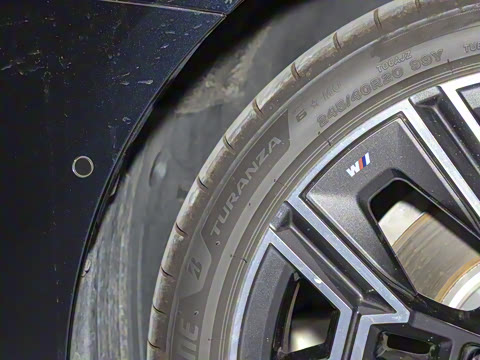 2025�� eDrive 40L M�˶���װ