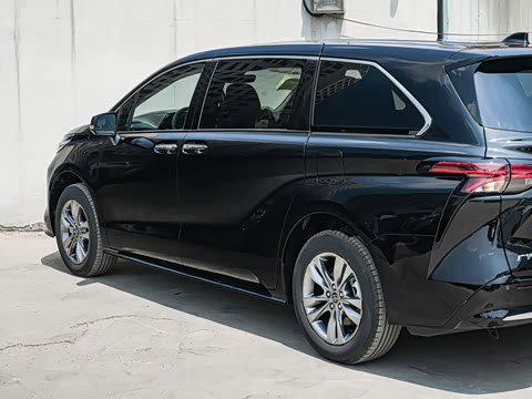 2027�� 2.5L ˫������������