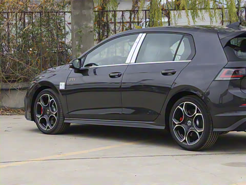 2026�� 380TSI DSG GTI