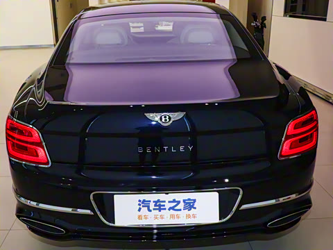 2026�� 4.0T V8 Mulliner