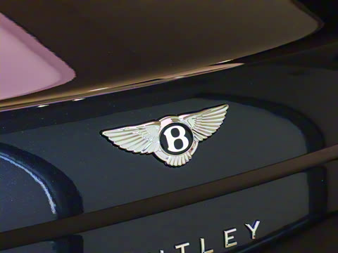 2026�� 4.0T V8 Mulliner