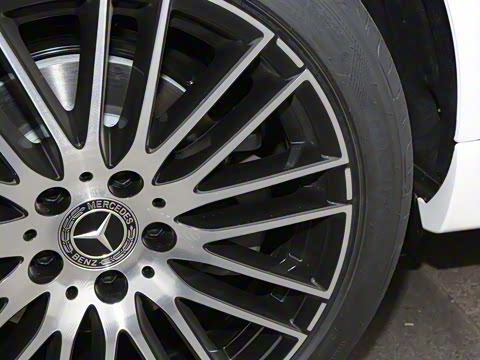 2026�� C 260 L �˶��ر��