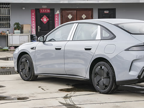 2026�� 535 PLUS�����