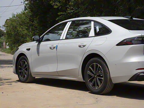 2025�� EM-i 70km ������