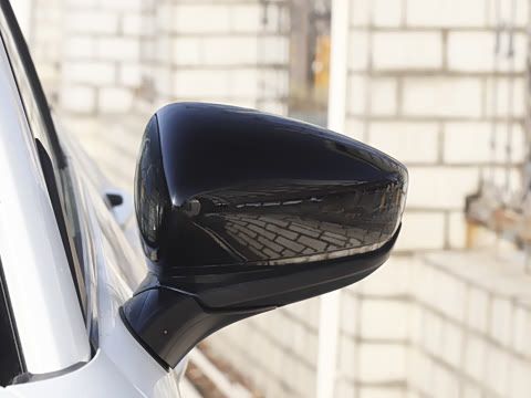 2025�� 2.0L �Զ�������