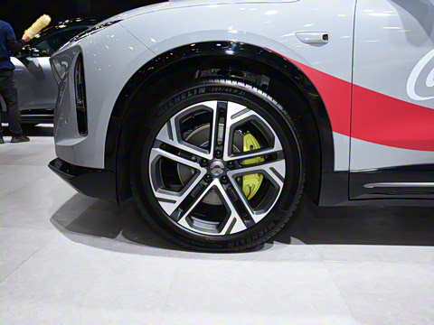 2025�� �ھ������ 100kWh