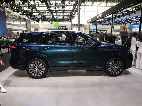 2027�� 2.0T ˫�������������