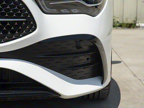 2025�� CLA 260 4MATIC ���ܳ�