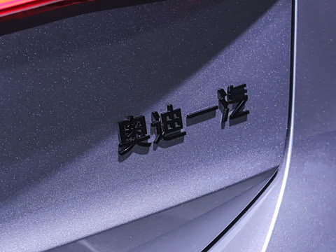 2026�� quattro Ǭ���Ǽݰ�