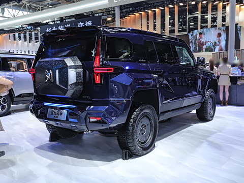 2025�� M900 ������