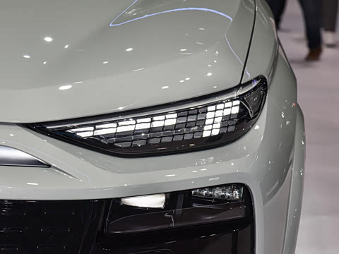 2026�� quattro Ǭ���Ǽݰ�