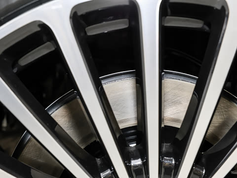 2025�� ���� Ultra�� 53.4kWh 6���� (896�߼����״