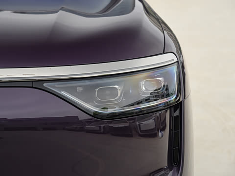 2025�� ���� Ultra�� 53.4kWh 6���� (896�߼����״