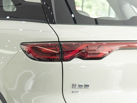 2025�� 301KM �캽��