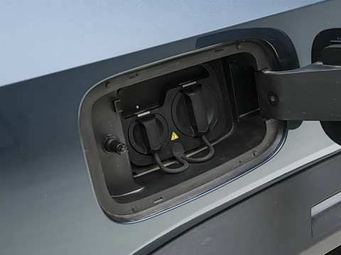 2026�� PLUS 211km XWD ���� 7��
