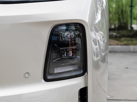 2027�� 660������