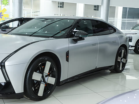 2025�� 750 �������� Ultra