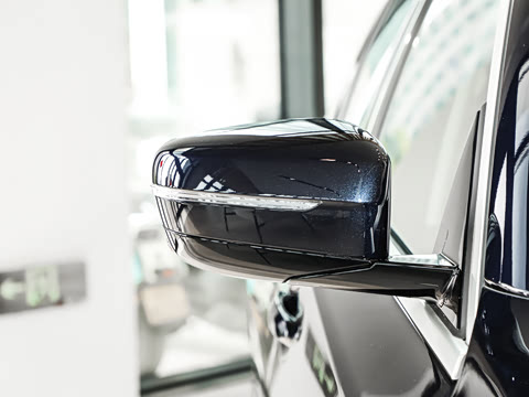 2026�� 325i M�˶���װ