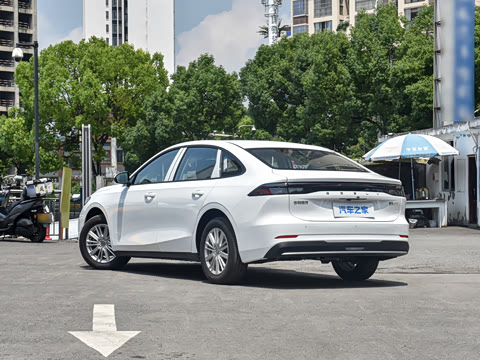 2026�� EV 550km ר�����а�