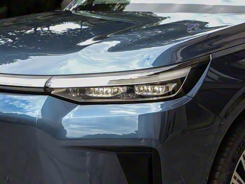 2025�� Ǭ�� UItra 6��