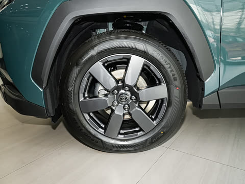 2026�� 2.0L ����������