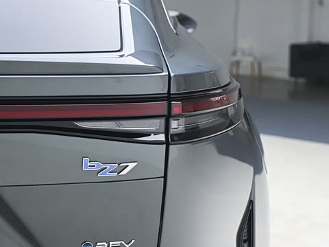 2026�� 710 Ultra�����״��