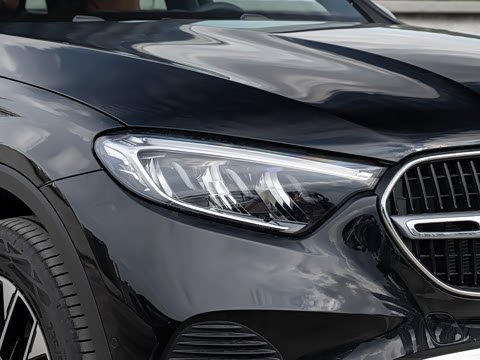 2026�� �Ŀ� GLC 260 L 4MATIC ������