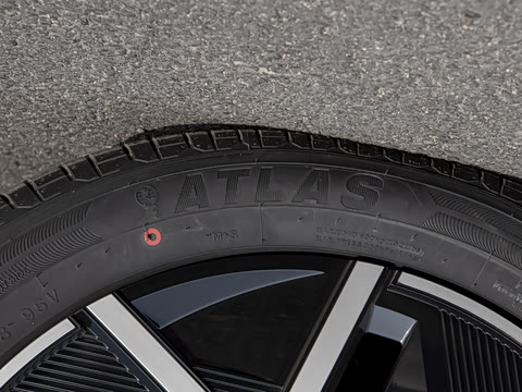 2026�� 1.5T 6MT ������ 