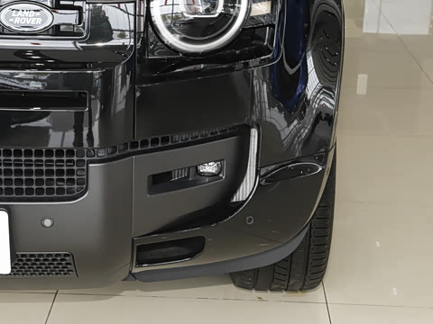 2026�� 110 3.0T P400 X-Dynamic HSE